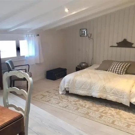 House Ars En Re La Maison Aux Marches Hébergement de vacances *