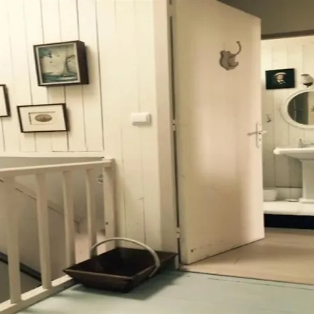 House Ars En Re La Maison Aux Marches Hébergement de vacances
